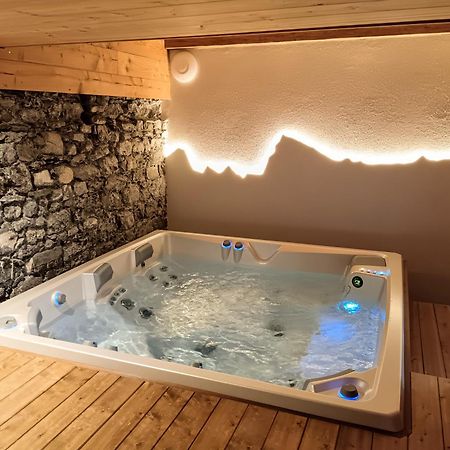 Chez Lucienne, Jacuzzi Et Sauna Samoëns Eksteriør bilde
