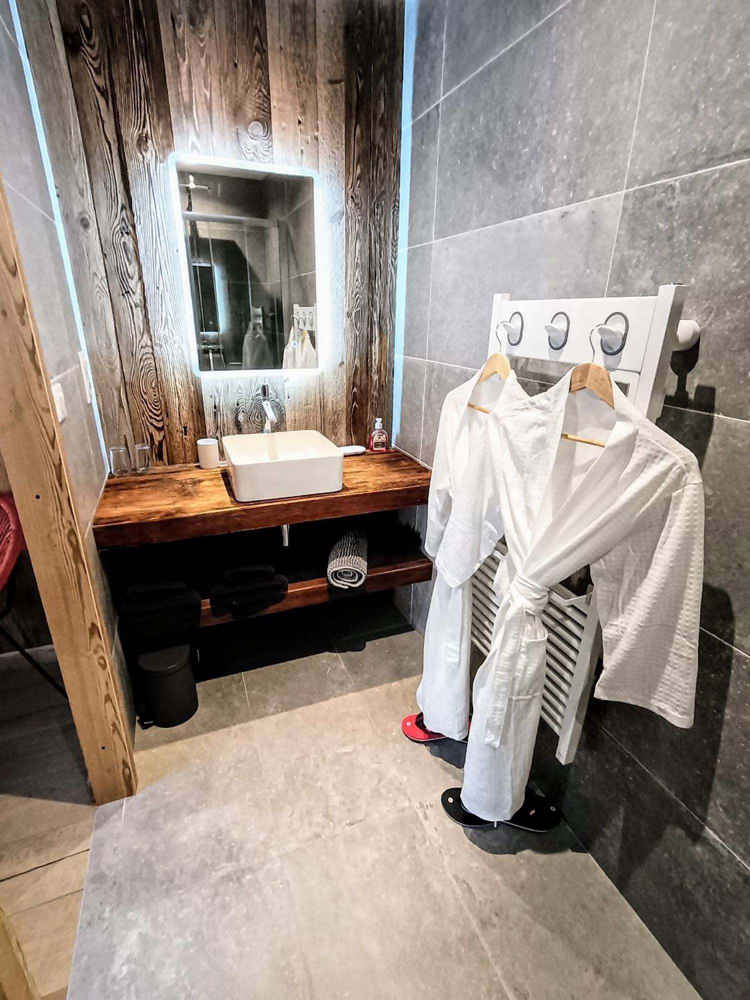 Chez Lucienne, Jacuzzi Et Sauna Samoëns Eksteriør bilde