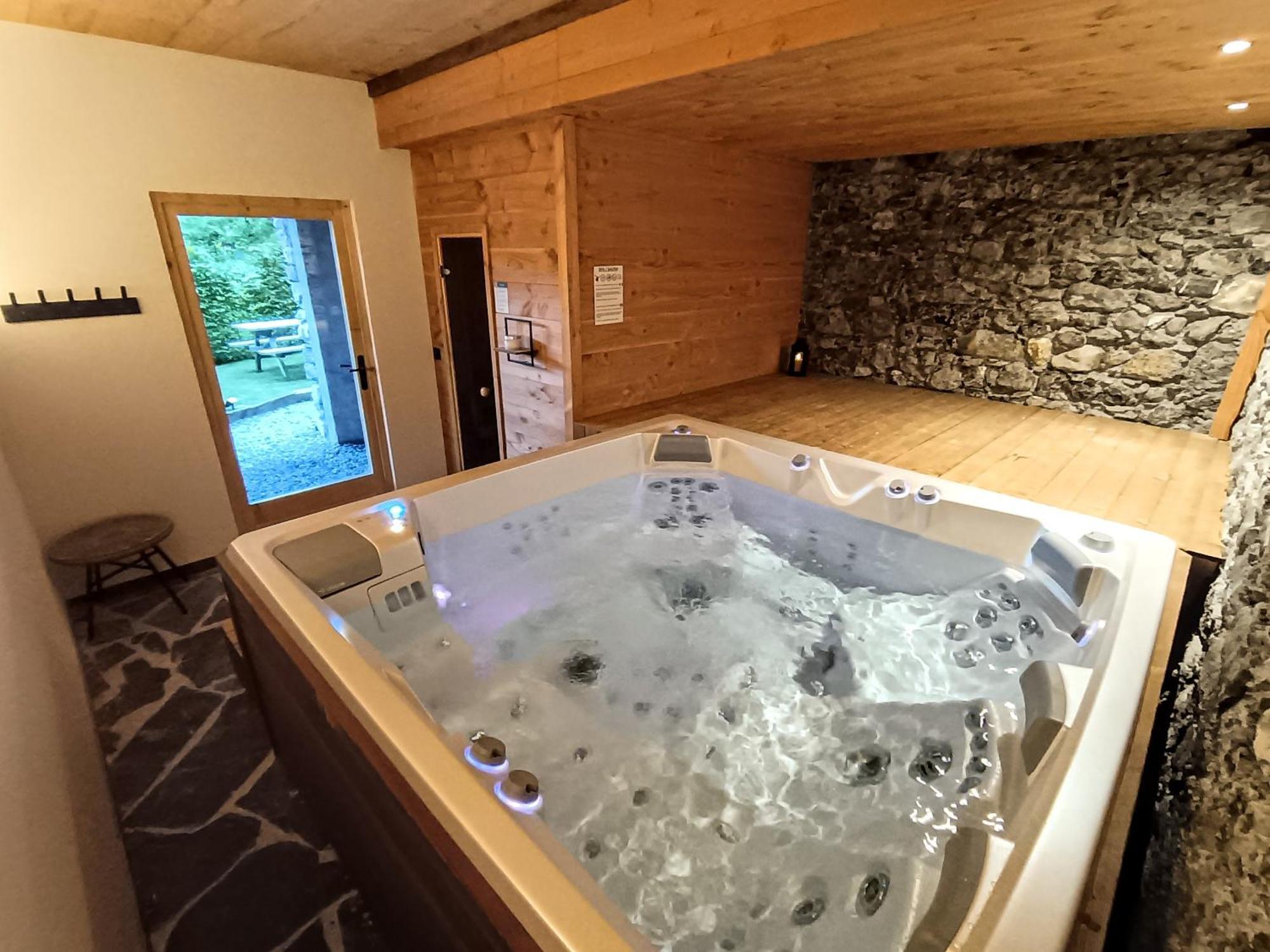 Chez Lucienne, Jacuzzi Et Sauna Samoëns Eksteriør bilde
